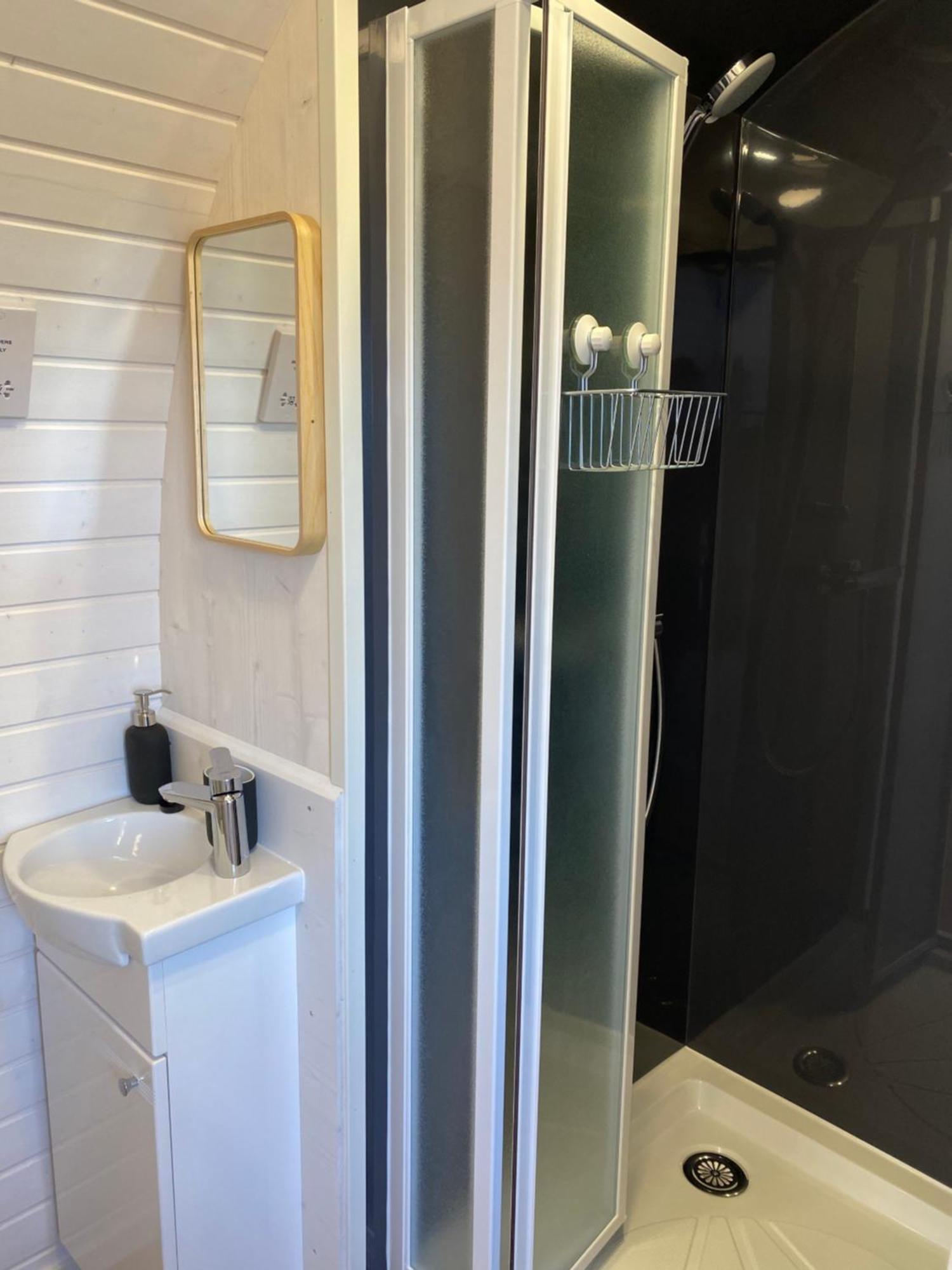 Clotted Cream -Lydcott Glamping, Cornish Sea Views Looe Exterior foto
